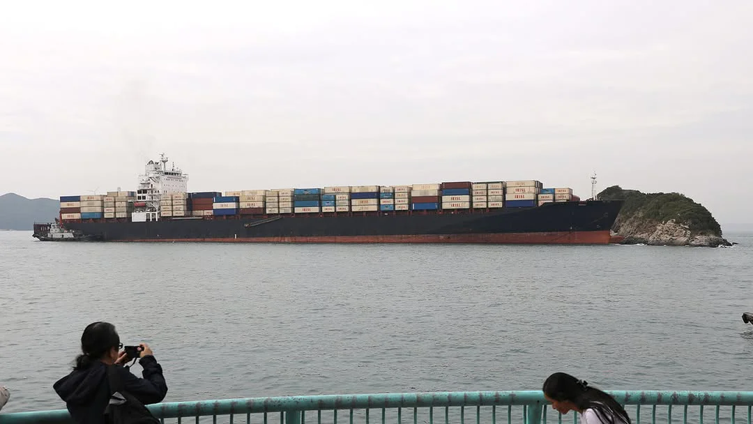 Trump anuncia la incautación de un buque de carga iraní en el Golfo de Omán📄📌 Lea la nota comp