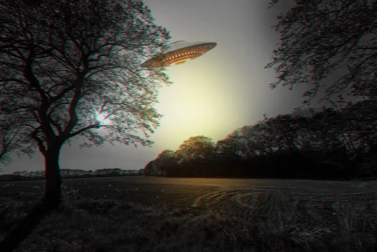 0_Ufo-forest-and-spaceship-with-nature-alien-and-futuristic-with-fantasy-and-travel-Saucer-extrate