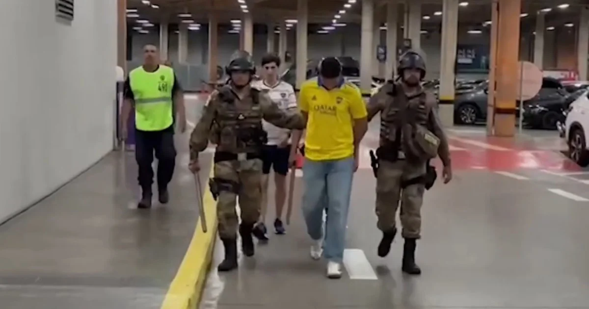 161643-un-hincha-de-boca-fue-detenido-en-brasil-acusado-de-hacerles-gestos-racistas-a-los-de69f21cb334a82