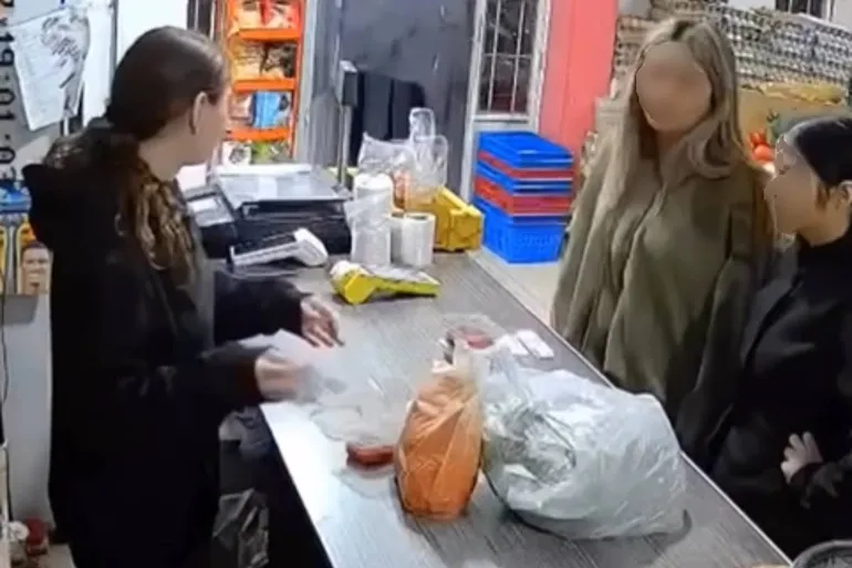 pelea-despensa-2
